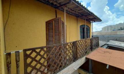 Sobrado com 3 dormitórios para alugar, 90 m² por R$ 2.520,56/mês - Vila São João - Barueri/SP