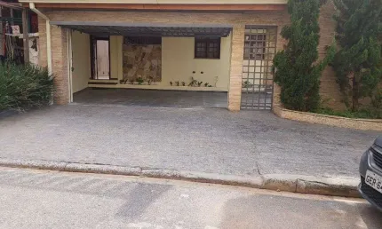 Casa com 3 quartos à venda, 209 m² por R$ 1.100.000 - Jardim Semiramis - Cotia/SP