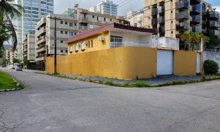 Casa com 7 dormitórios à venda, 280 m² por R$ 3.000.000 - Jardim Três Marias - Guarujá/SP