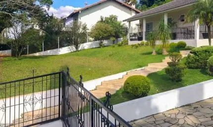 Casa com 3 dormitórios à venda, 494 m² por R$ 1.300.000 - Nova Higienópolis - Jandira/SP
