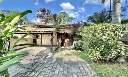 Casa com 5 dormitórios à venda, 321 m² por R$ 1.790.000 - Aldeia da Fazendinha - Carapicuíba/SP