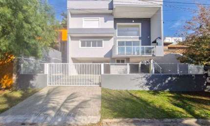 Casa com 3 dormitórios à venda, 297 m² por R$ 1.250.000 - Terras do Madeira - Carapicuíba/SP
