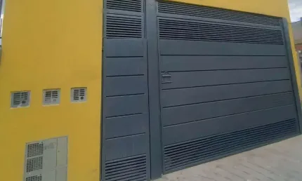 Kitnet com 1 dormitório para alugar, 25 m² por R$ 2.000/mês - Jardim Tupanci - Barueri/SP