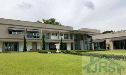 Fino palacete na Granja Viana São 1500 m² de Areá Construída
