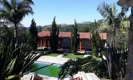 Chácara / sítio com 3 quartos à venda na Rua Rubens Moraes Miguel, Suru, Santana de Parnaíba
