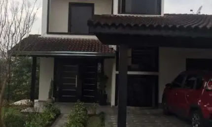 Sobrado com 3 dormitórios à venda, 200 m² por R$ 900.000,00 - Chácara Roselândia - Cotia/SP