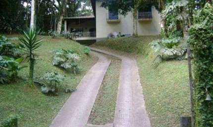 Sobrado com 4 dormitórios à venda, 370 m² por R$ 900.000,00 - Chácaras Embu Colonial - Embu das Artes/SP