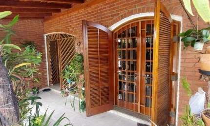 Casa com 3 dormitórios à venda, 228 m² por R$ 700.000,00 - Nakamura Park - Cotia/SP