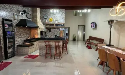 Casa com 3 quartos à venda na Rua Luís Careli, 154, Jardim Pacaembu, Jundiaí