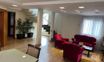 Casa no bairro São Braz com 296m², 4 dormitórios ( sendo 2 suítes ) e 6 vagas - São Braz - Curitiba - PR