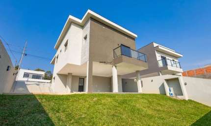 Casa em condomínio fechado em Colombo com 166m², 3 dormitórios ( sendo 1 suíte ) e 3 vagas - Arruda - Colombo - PR
