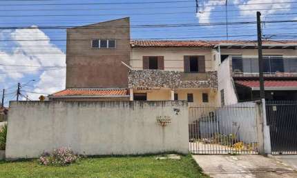 Sobrado no bairro Pinheirinho com 219m², 3 dormitórios e 2 vagas - Pinheirinho - Curitiba - PR