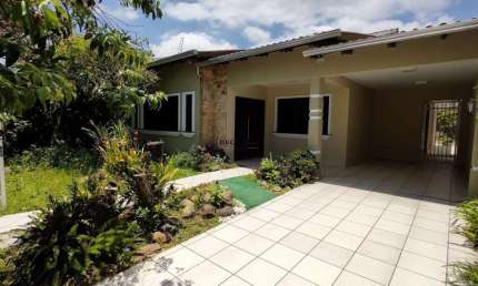 Casa em Paranaguá com 360m², 4 dormitórios ( sendo 1 suíte ) e 4 vagas - Vila Paranaguá - PR