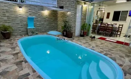 Sobrado em Matinhos à 70m da praia com 130m², 3 dormitórios ( sendo 1 suíte ) e 2 vagas - Balneário Junara - Matinho - PR