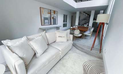 Casa mobiliada em condomínio no bairro Abranches com 328m², 5 dormitórios ( sendo 1 suíte ) e 6  vagas - Abranches - Curitiba -PR