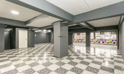 Loja no bairro do Bacacheri com 300,10M² ( já alugada ) - Bacacheri - Curitiba - PR