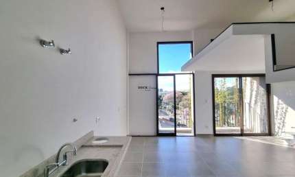 Studio no bairro Hugo Lange com 43m², 1 dormitório, 1 banheiro e 1 vaga coberta - Hugo Lange - Curitiba - PR