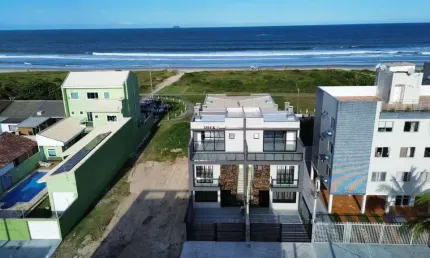 Triplex com vista para o mar em Pontal com 187m², 3 dormitórios ( sendo 1 suíte ) e 2 vagas - Pontal do Paraná - Balneário Monções - PR