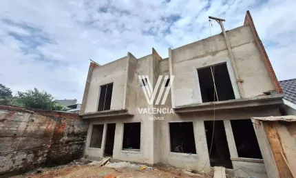 Sobrado em condominio | 3 dorms | 142m² priv | 2 vagas | xaxim - curitiba/pr
