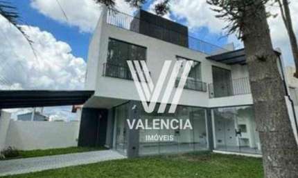 Sobrado de Rua | 3 Dorms | 144m² priv | 2 Vagas | Bairro Alto - Curitiba/PR