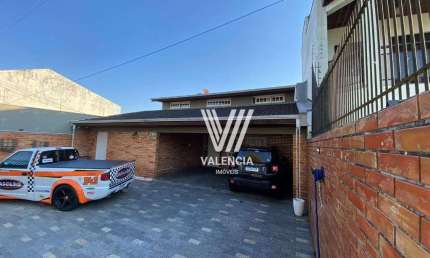 Sobrado de Rua | 4 Dorms | 400m² priv | 4 Vagas | Psicina Privativa | Rebouças - Curitiba/PR
