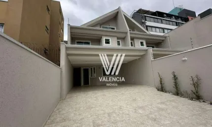 Sobrado de Rua | 6 Dorms | 4 Vagas | 245m² | Agua Verde - Curitiba/PR