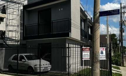 Sobrado de Rua | 2 Dorms | 2 Vagas | 67m² | Tatuquara - Curitiba/PR