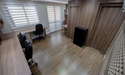 Sala Comercial | Mobiliada | 28 m² priv | Centro - Curitiba