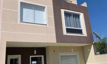 Sobrado com 4 dormitórios à venda, 120 m² por R$ 750.000 - Uberaba - Curitiba/PR