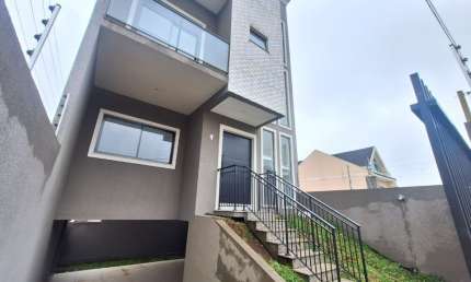 Sobrado 3 Dormitórios | Suíte | 3 Vagas | 177m² Priv | Vista Alegre