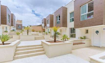 Sobrado à venda, 202 m² por R$ 890.000,00 - Vista Alegre - Curitiba/PR