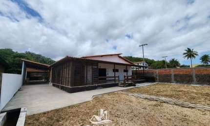Casa para Alugar em Araçagy - 3 quartos - Frente para a Praia - Área Gourmet