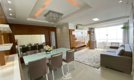 Apartamento a Venda em Ponta do Farol - 3 quartos - Reformado - Vista Mar