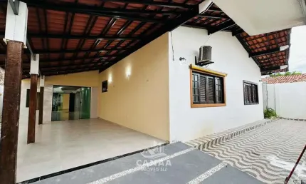Excelente Casa a Venda no Olho D'Agua em Res. Fechado - 3 Suítes - Próx. a Praia