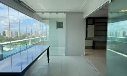 Apartamento a Venda na Ponta do Farol - 3 Suítes - 198m² -Vista Mar - Projetados