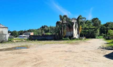 ÓTIMO TERRENO COM ENTRADA PELA PR 407 PLANO 8.730  M2 PRAIA DE LESTE AO LADO DA  ROTATÓRIA  SENTIDO MATINHOS.