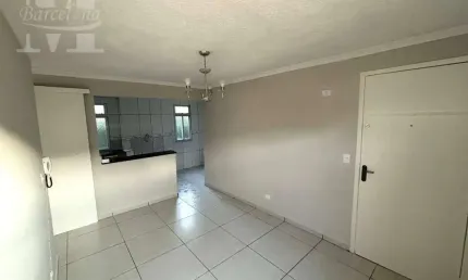 Apartamento terreo. 02 quartos. 01 vaga de garagem. perfeito estado. condominio tranquilo.