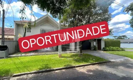 CASA RESIDENCIAL/COMERCIAL DE ESQUINA. TERRENO COM 800M². MUITO BEM CONSTRUÍDA. SEMINÁRIO/SANTA QUITÉRIA. VALOR EM DÓLAR (USD 460.300,00).