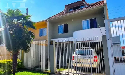 Casa com 3 quartos à venda na Rua Affife Mansur, 36, Novo Mundo, Curitiba