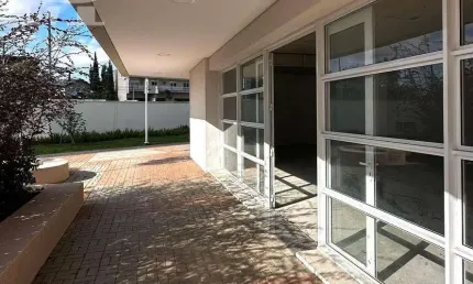 Loja nova em excelente localização no edifício parque ecoville com 137m² de área interna