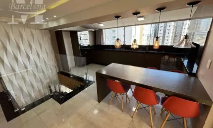 APARTAMENTO DUPLEX NO ÁGUA VERDE. PROXIMO AO CLUBE CURITIBANO E ANGELONI. EDIFÍCIO CASAGRANDE. SEMIMOBILIADO. SPA E ESPAÇO GOURMET