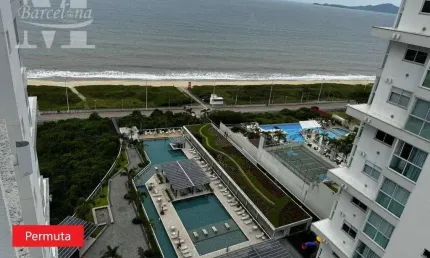 APARTAMENTO PÉ NA AREIA, EM FRENTE AO MAR, PIÇARRAS. PRONTO, 3 SUÍTES, CHURRASQUEIRA E SACADA.