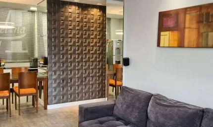 Apartamento para locação no centro de curitiba, andar alto, semi mobiliado e atualizado