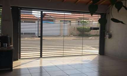 Casa para venda na Vila Rubens, Indaiatuba-SP: 2 quartos, 1 suíte, 2 salas, 2 vagas, 174,25 m². Imperdível!