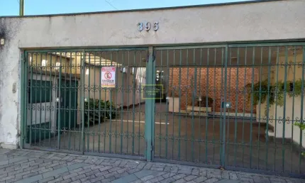 Sobrado residencial em rua tranquila próximo ao Hospital Albert Einstein