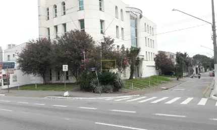 Prédio Comercial a 150 metros da estação Vila Sonia do metrô linha amarela