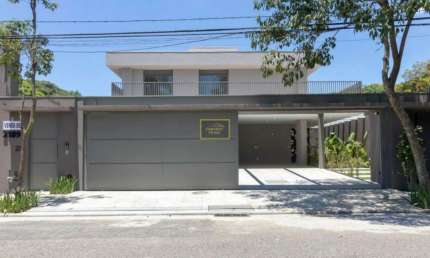 Sobrado residencial para venda ou locação no Alto de Pinheiros