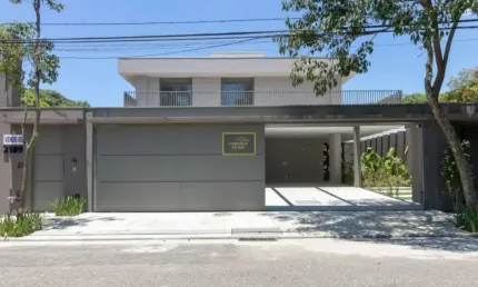 Sobrado residencial para venda ou locação no Alto de Pinheiros