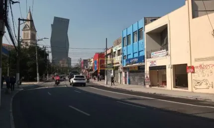 Salão comercial para locação em Pinheiros - próximo a estação do metrô Faria Lima.