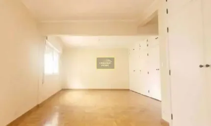 Apartamento com 03 Dormitórios para Locação em Higienópolis
